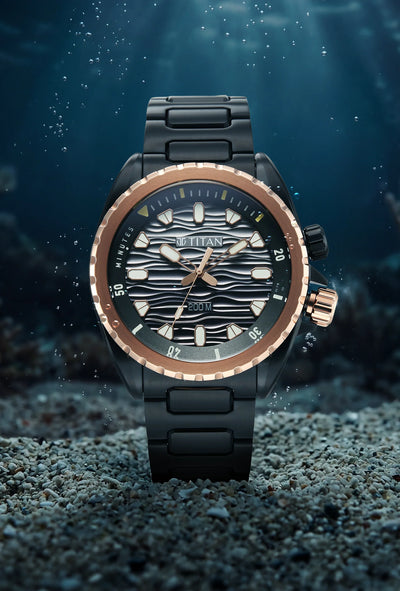 Titan Zero Hour Diver's Black Dial Analog Watch