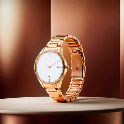 Jam Tangan Tali Logam Analog Titan Pastel Dreams Putih dengan Dail Induk Mutiara untuk Wanita